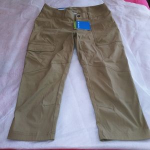 NWT Columbia Beige Capri Pants